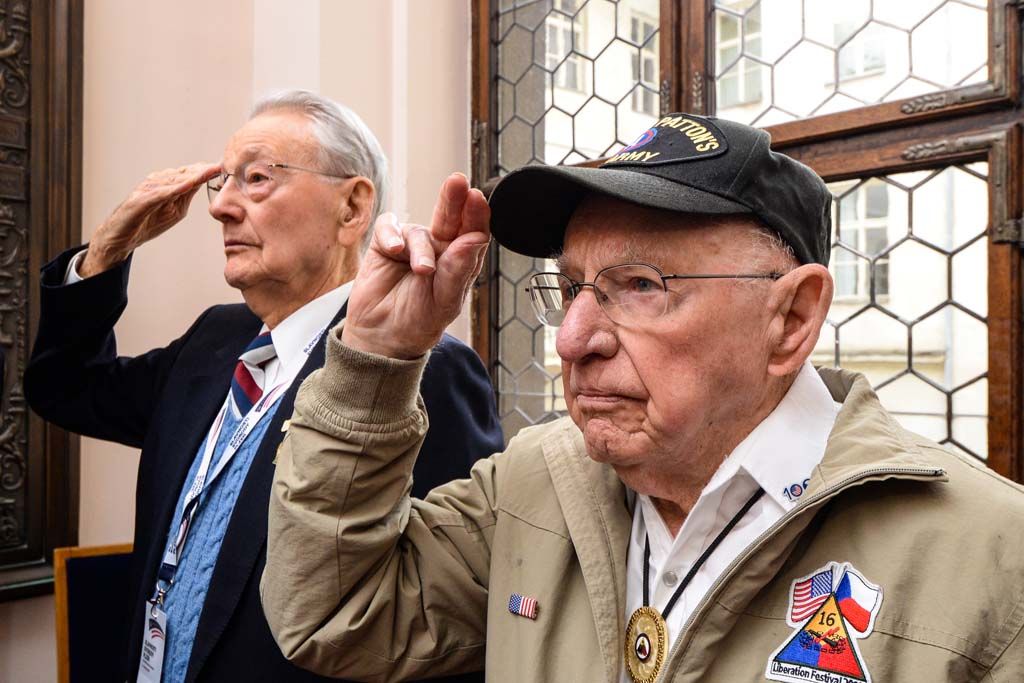 Slavnosti svobody 2019 - Setkání s velvyslanci a pietní akt na plzeňské radnici (foto: M. Pecuch, 6.5.2019)