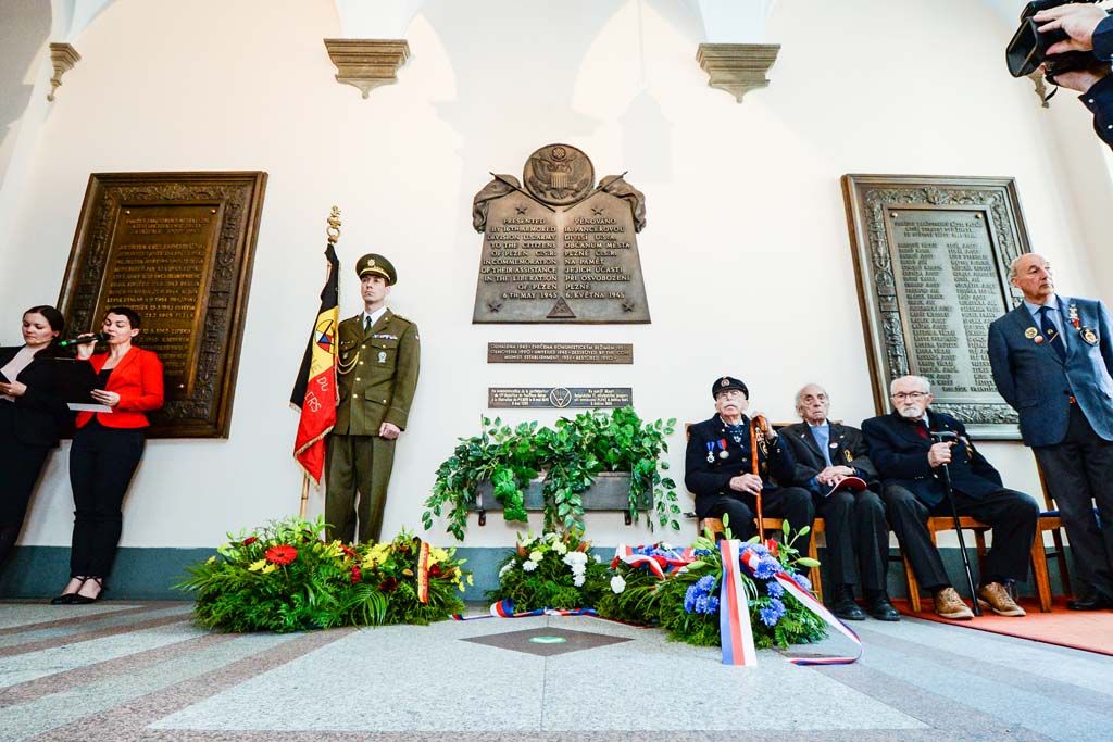 Slavnosti svobody 2019 - Setkání s velvyslanci a pietní akt na plzeňské radnici (foto: M. Pecuch, 6.5.2019)