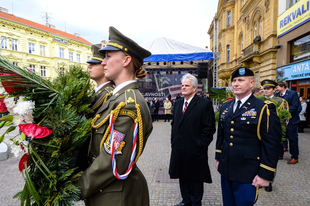 Slavnosti svobody 2019 - Vzpomínka u Díky, Ameriko! (foto: M. Pecuch, 6.5.2019)
