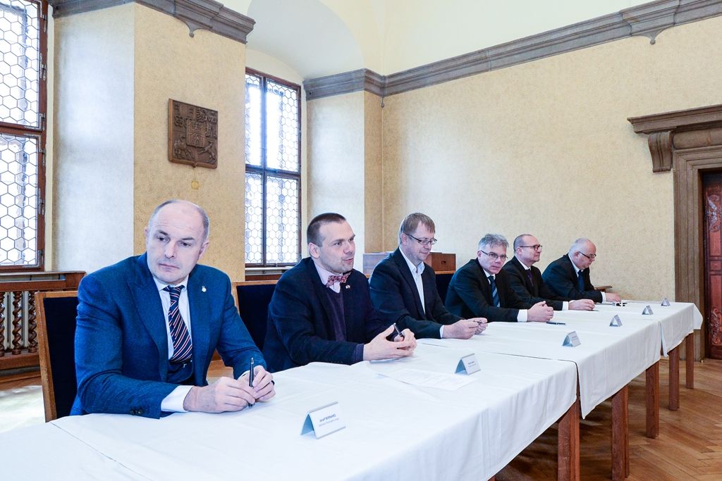 Podpis memoranda o podpoře sportovních akademií (foto: M. Pecuch, 13.5.2019)