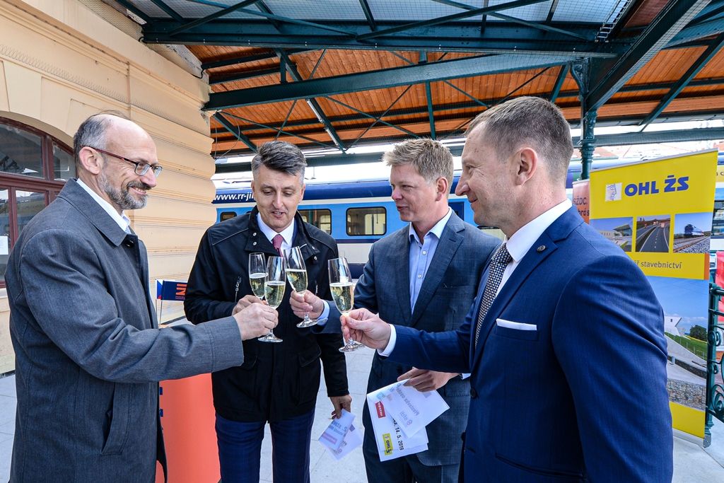 Modernizované hlavní vlakové nádraží Plzeň (foto: M. Pecuch, 14.5.2019)