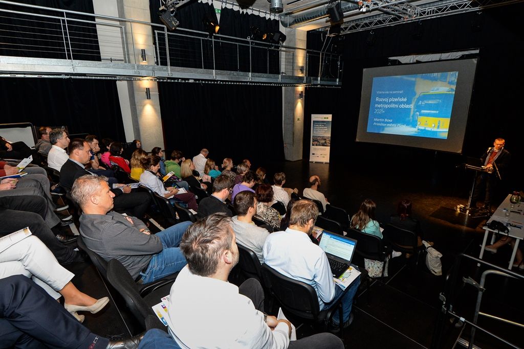 Seminář řešil budoucnost plzeňské metropolitní oblasti v období 2021+ (foto: M. Pecuch, 22.5.2019)
