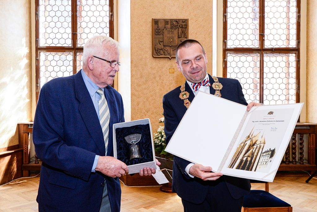 Cenu 1. června získal Jaroslav Cuhra in memoriam (foto: M. Pecuch, 1.6.2019)