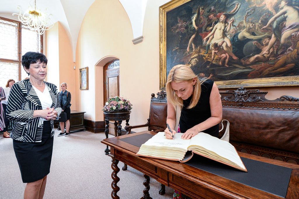 Operní pěvkyně Magdalena Kožená navštívila radnici (foto: M. Pecuch / Z. Vaiz, 31.5.2019)