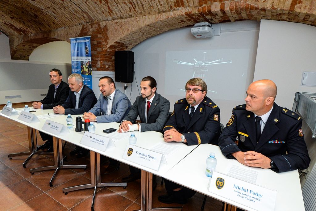 Čidla dronů (foto: M. Pecuch, 13.6.2019)