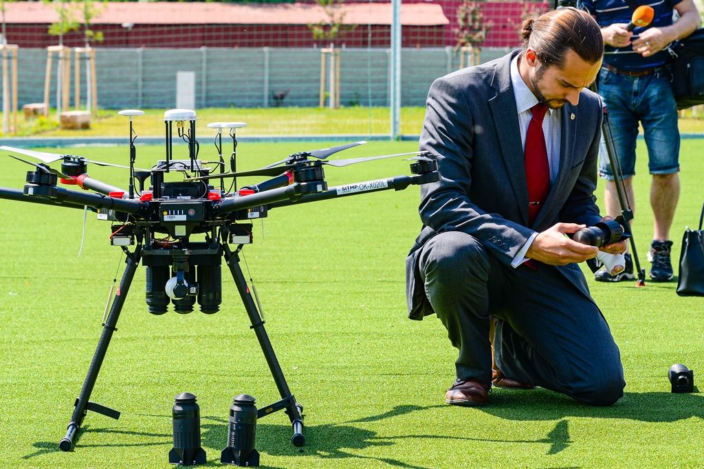 Čidla dronů (foto: M. Pecuch, 13.6.2019)