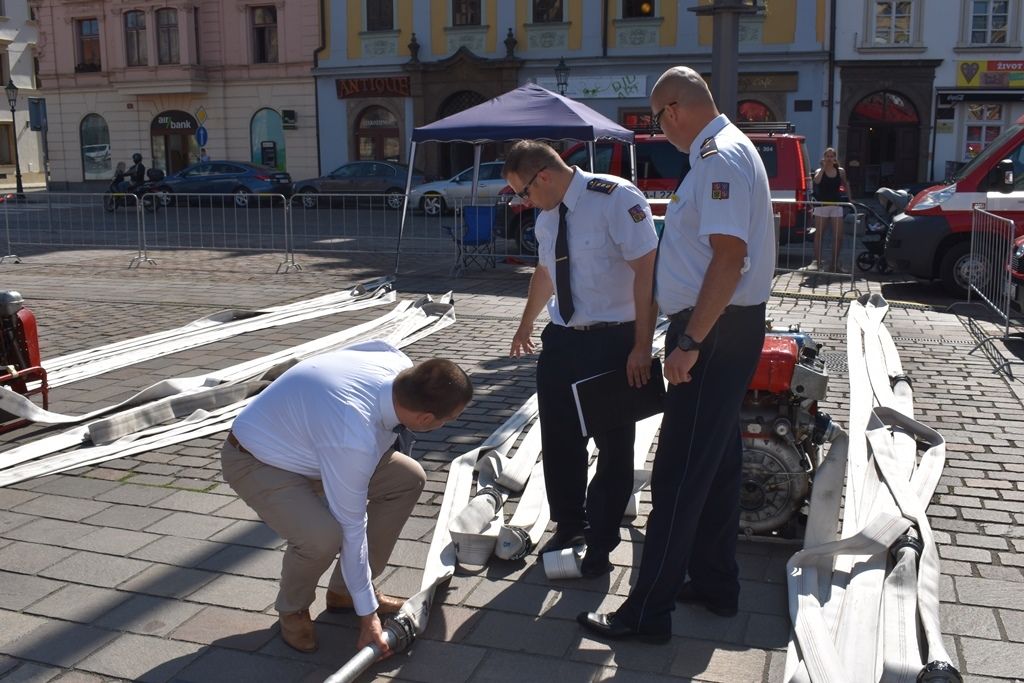 Nejtvrdší hasič přežije (foto: E. Barborková, 14.6.2019)