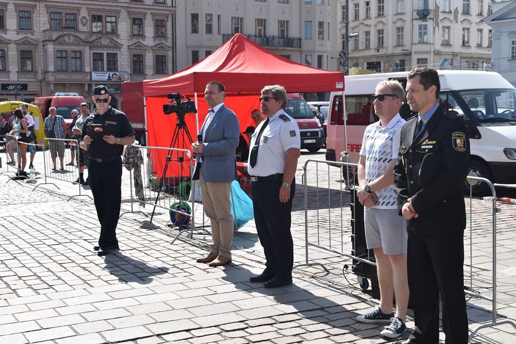Nejtvrdší hasič přežije (foto: E. Barborková, 14.6.2019)