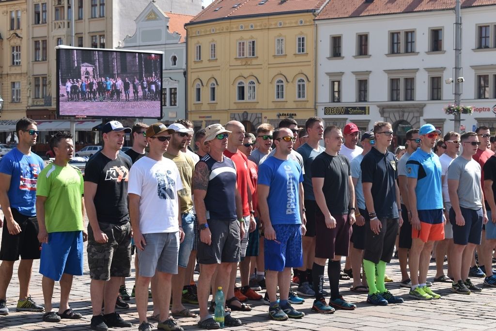 Nejtvrdší hasič přežije (foto: E. Barborková, 14.6.2019)