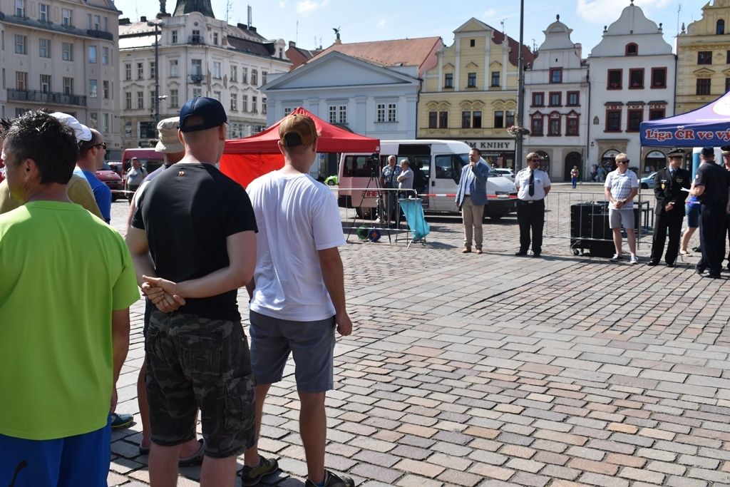 Nejtvrdší hasič přežije (foto: E. Barborková, 14.6.2019)