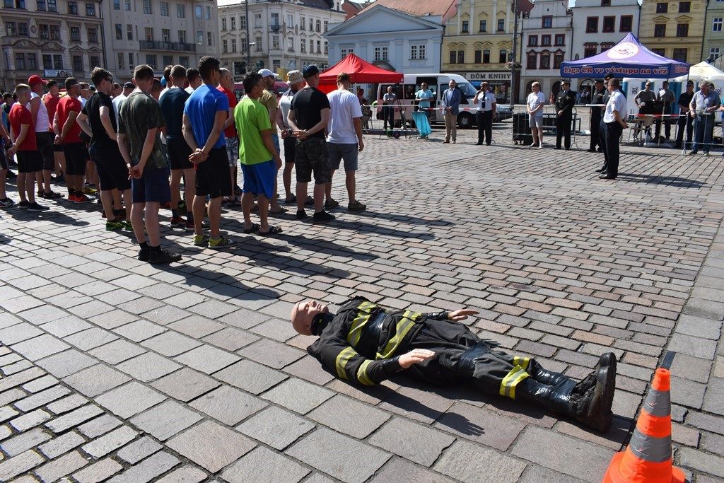 Nejtvrdší hasič přežije (foto: E. Barborková, 14.6.2019)