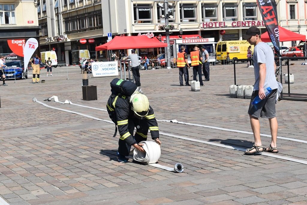 Nejtvrdší hasič přežije (foto: E. Barborková, 14.6.2019)