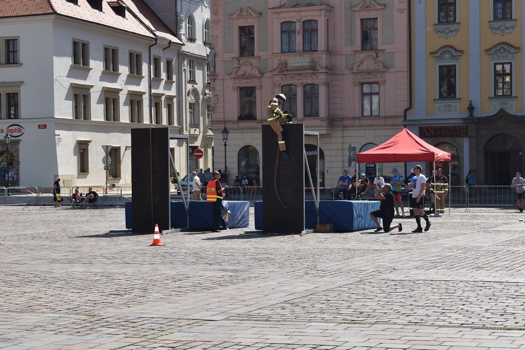 Nejtvrdší hasič přežije (foto: E. Barborková, 14.6.2019)