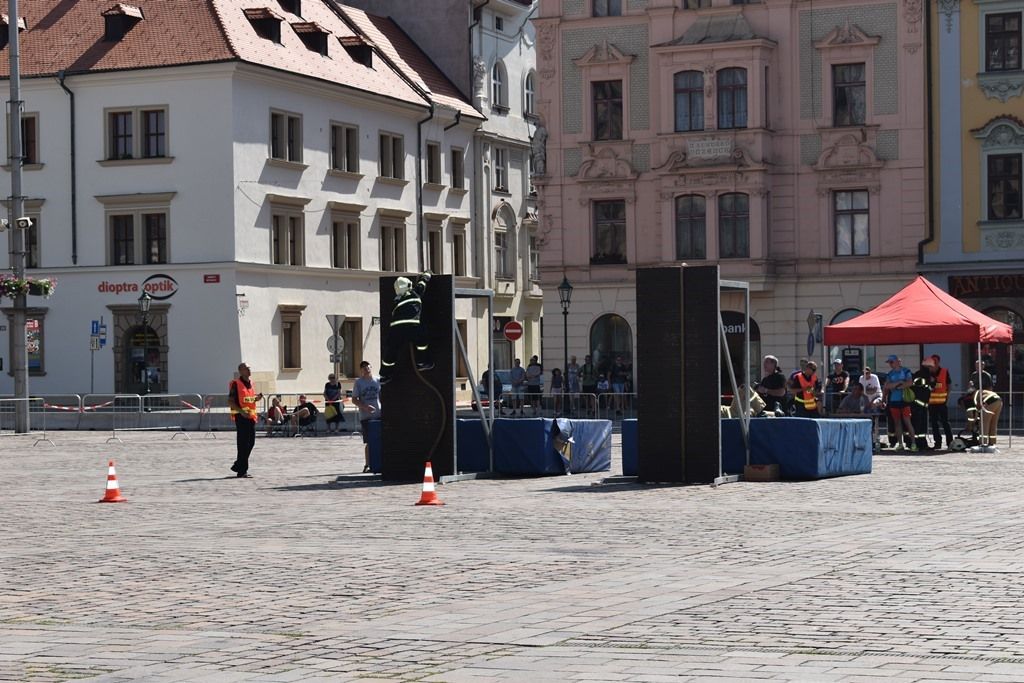 Nejtvrdší hasič přežije (foto: E. Barborková, 14.6.2019)