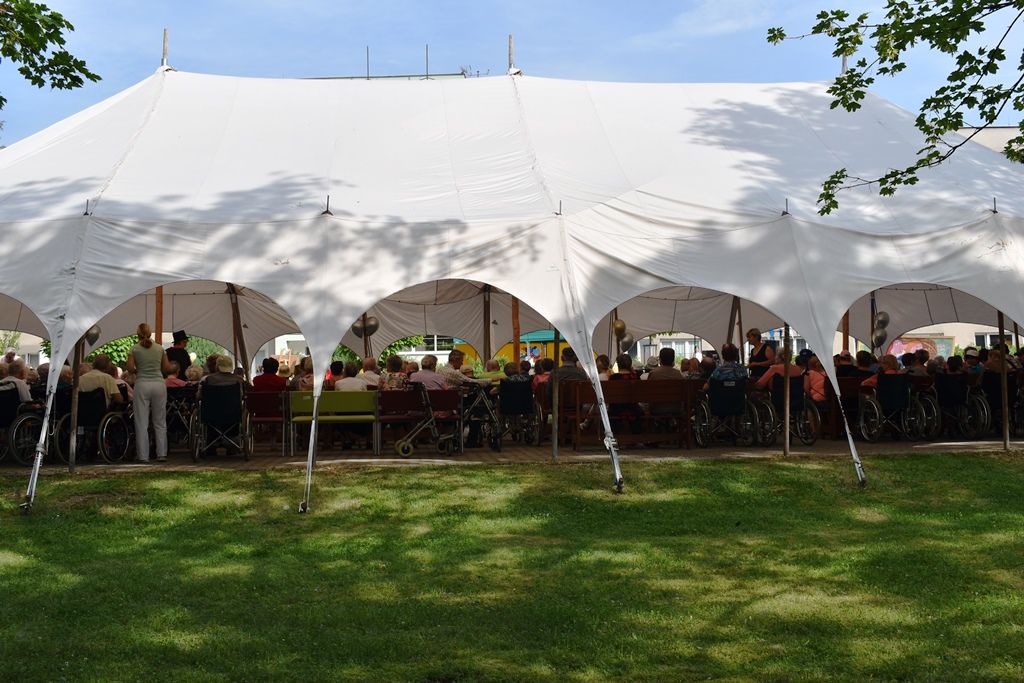 Zahradní slavnost (fotografie: M. Fialová, 19.6.2019)