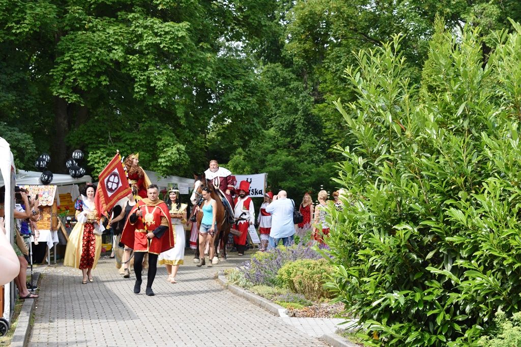 Zahradní slavnost (fotografie: M. Fialová, 19.6.2019)