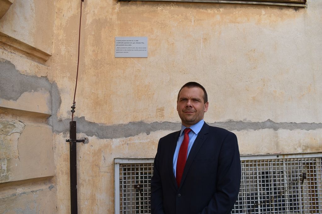 Pietní akt za Heliodora Píku (fotografie: A. Jarošová, 21.6.2019)