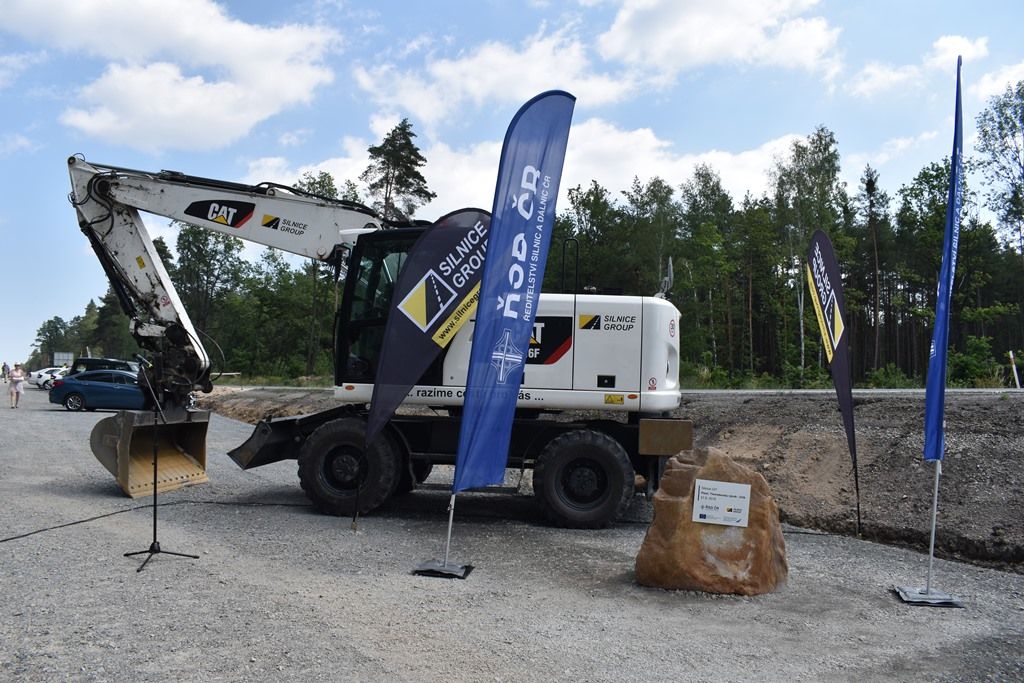 Zahájení stavby silnice I/27 v úseku Třemošenský rybník - Orlík (foto: A. Jarošová, 27.6.2019)