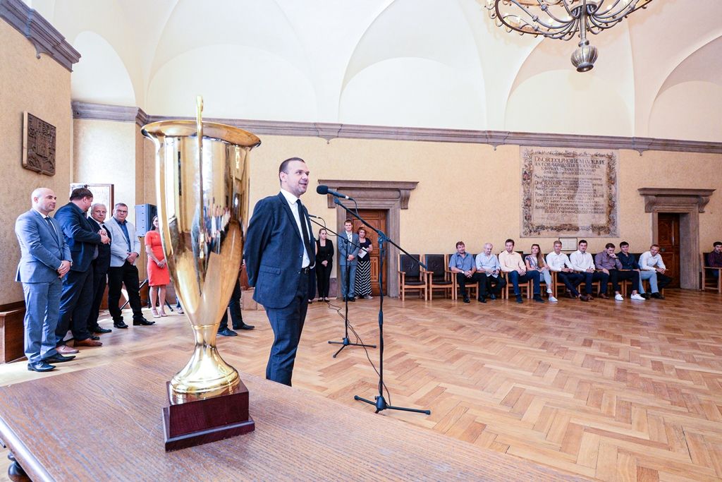 Přijetí mistrů ČR v házené a pozemním hokeji (foto: M. Pecuch, 22.7.2019)