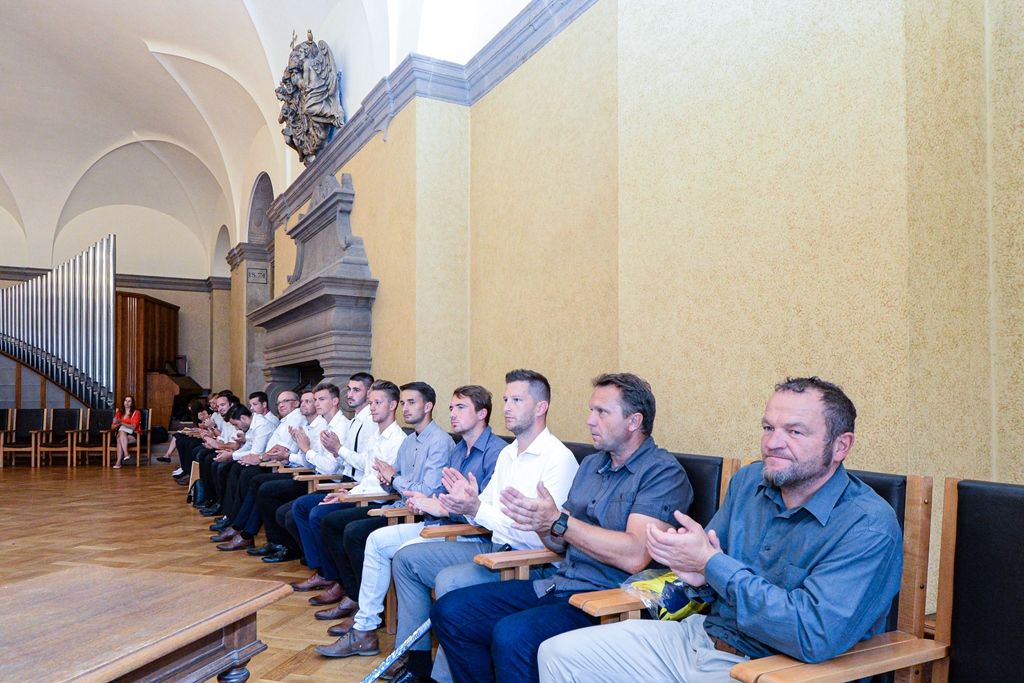 Přijetí mistrů ČR v házené a pozemním hokeji (foto: M. Pecuch, 22.7.2019)