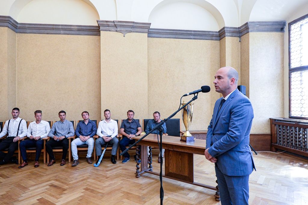 Přijetí mistrů ČR v házené a pozemním hokeji (foto: M. Pecuch, 22.7.2019)