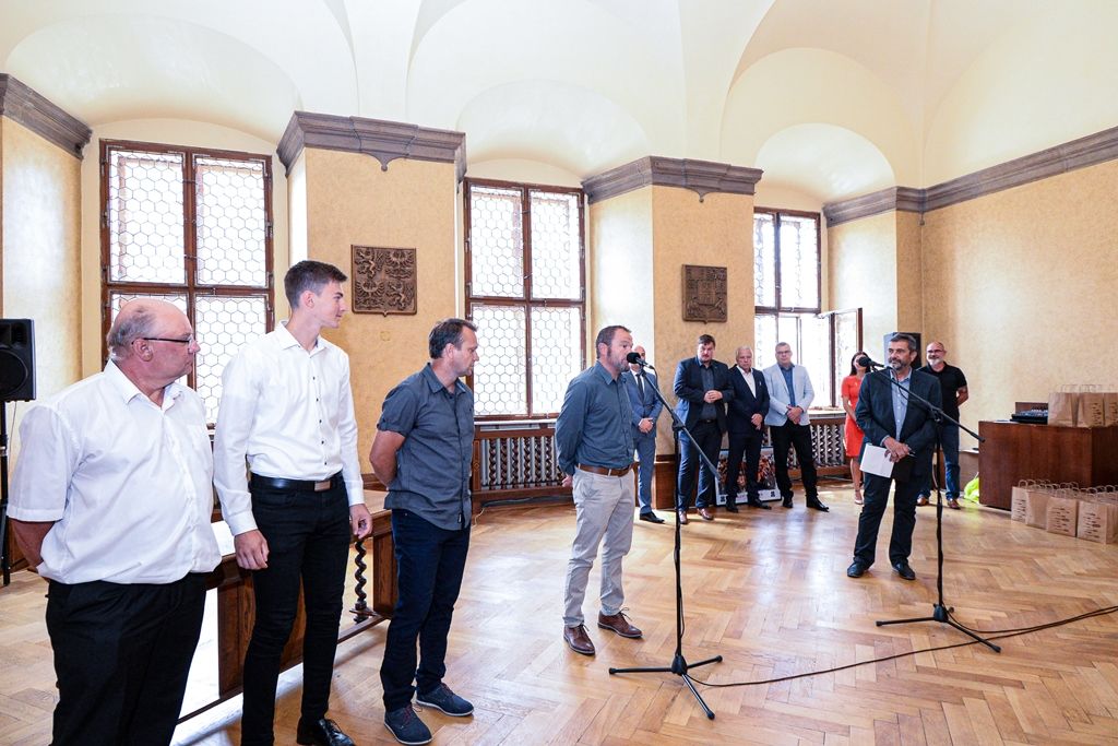 Přijetí mistrů ČR v házené a pozemním hokeji (foto: M. Pecuch, 22.7.2019)