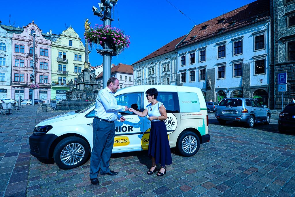 Nové vozidlo služby Senior Expres (foto: M. Pecuch, 30.8.2019)