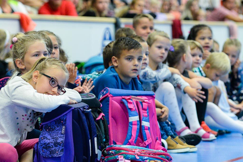 Do prvních tříd v Plzni dnes nastoupilo kolem 1600 prvňáčků