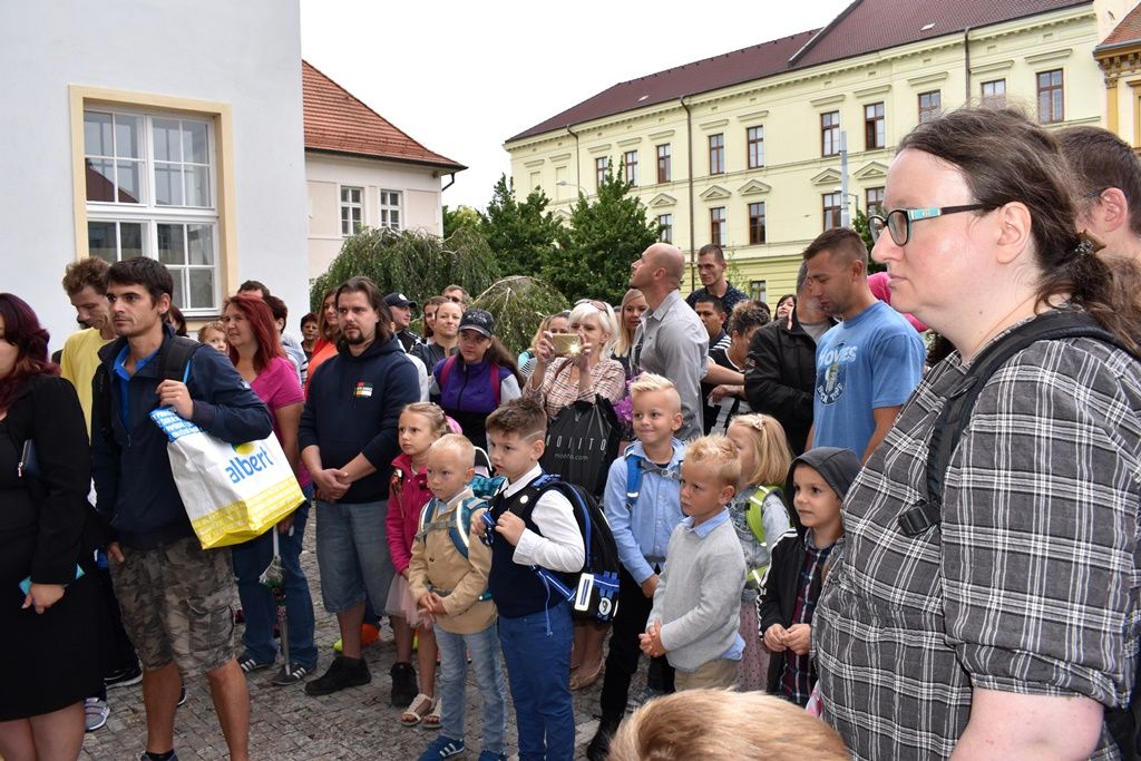 Do prvních tříd v Plzni dnes nastoupilo kolem 1600 prvňáčků (foto: M. Pecuch/A. Jarošová, 2.9.2019)