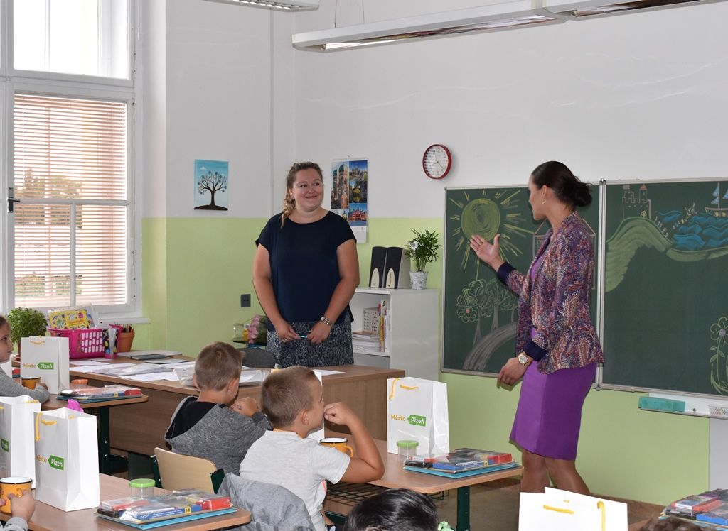 Do prvních tříd v Plzni dnes nastoupilo kolem 1600 prvňáčků (foto: M. Pecuch/A. Jarošová, 2.9.2019)