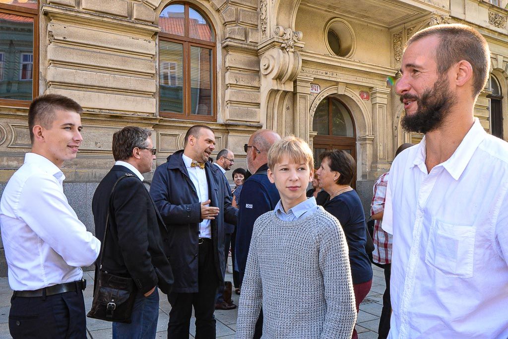 Položení kamenů zmizelých - Americká 9 v Plzni (foto: M. Pecuch, 3.9.2019)