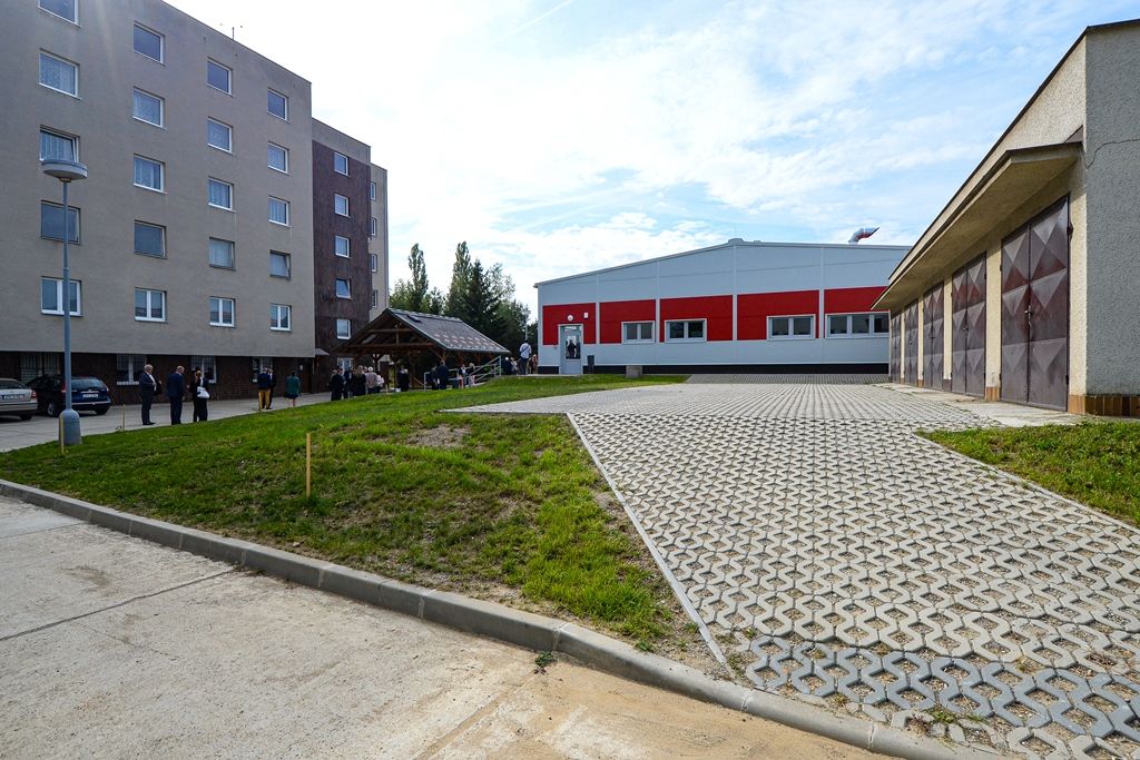 Učňové ve stavebnictví mají pro výcvik novou halu (foto: M. Pecuch, 6.9.2019)