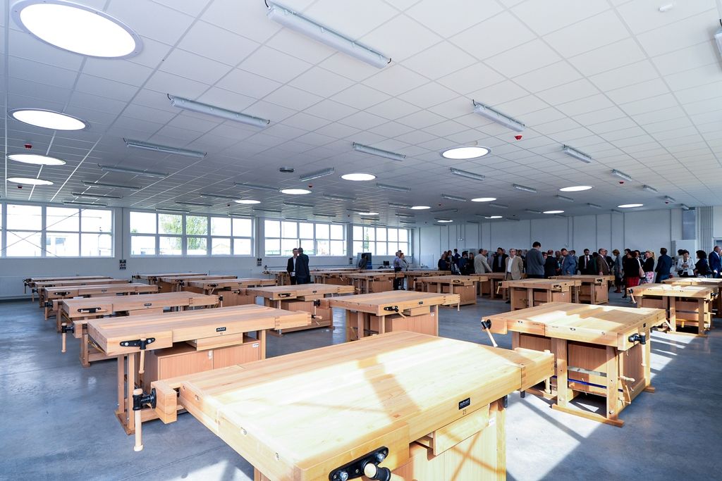 Učňové ve stavebnictví mají pro výcvik novou halu (foto: M. Pecuch, 6.9.2019)