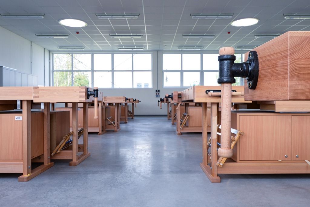 Učňové ve stavebnictví mají pro výcvik novou halu (foto: M. Pecuch, 6.9.2019)