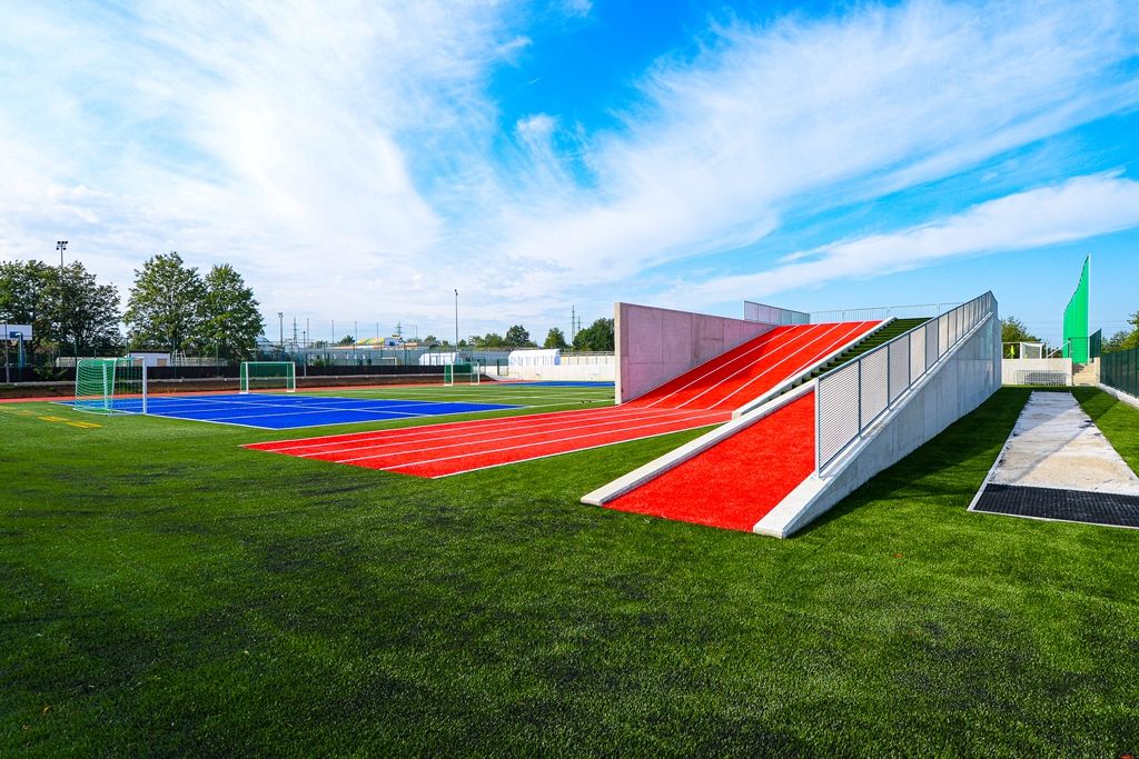 Sportovní areál pro talentované fotbalisty i žáky (foto: M. Pecuch, 11.9.2019)
