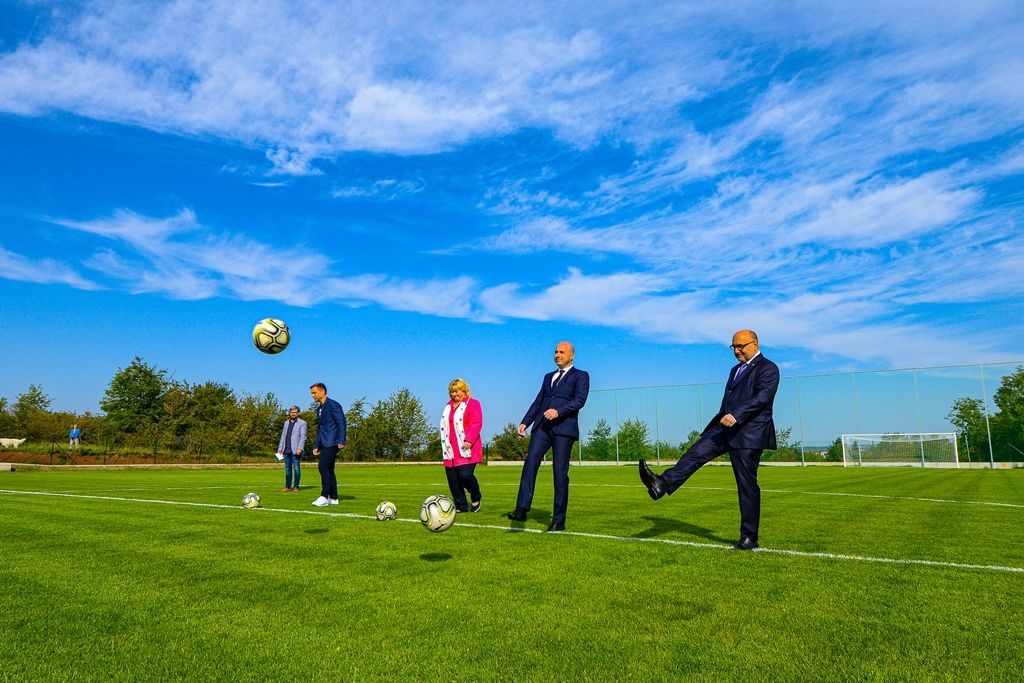 Sportovní areál pro talentované fotbalisty i žáky (foto: M. Pecuch, 11.9.2019)