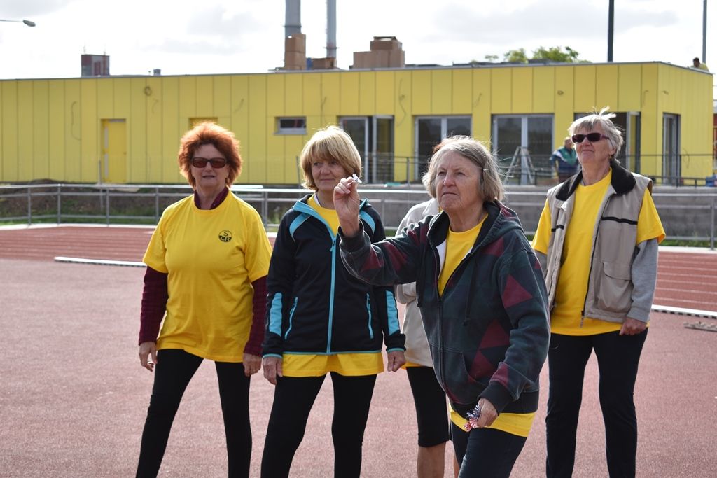 Sportovní hry seniorů vyplnily netradiční disciplíny (foto: P. Holub, 18.9.2019)