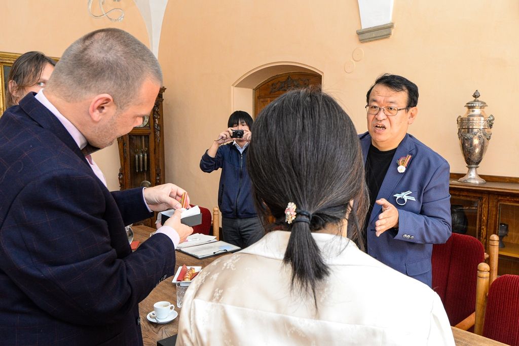 Primátor jednal s japonským starostou o spolupráci loutkářů (foto: M. Pecuch, 22.9.2019)