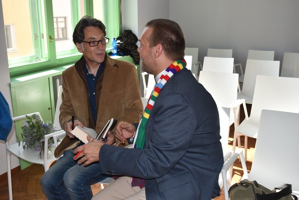 Španělský autor Osvětimské knihovnice představil svoji knihu v Plzni (foto: A. Jarošová, 20.9.2019)