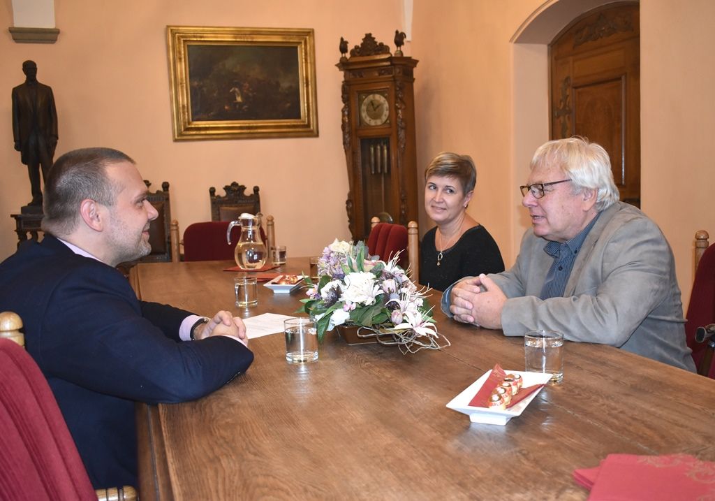 Sbormistr Zdeněk Vimr obdržel medaili za uměleckou činnost (foto: A. Jarošová, 30.9.2019)