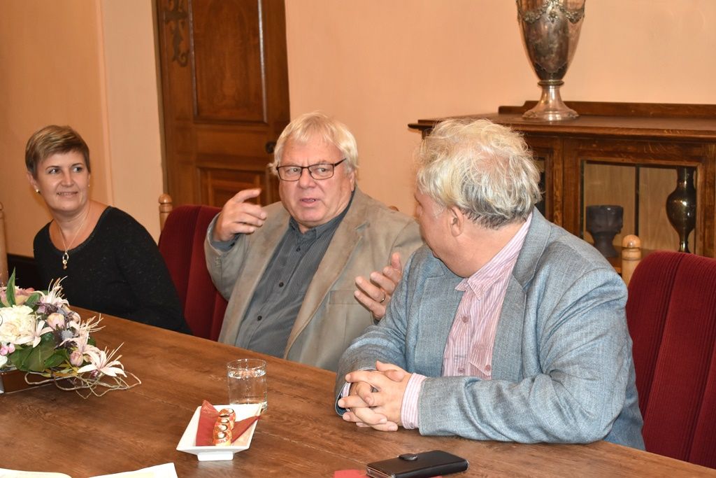 Sbormistr Zdeněk Vimr obdržel medaili za uměleckou činnost (foto: A. Jarošová, 30.9.2019)