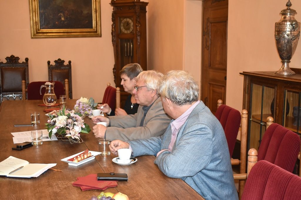 Sbormistr Zdeněk Vimr obdržel medaili za uměleckou činnost (foto: A. Jarošová, 30.9.2019)