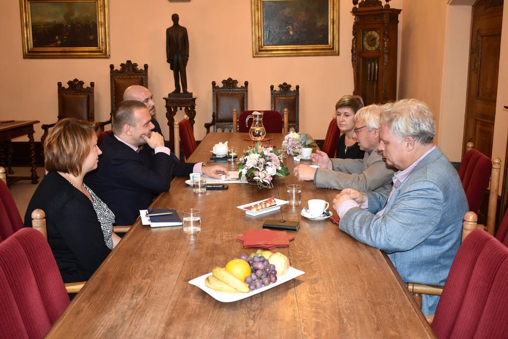 Sbormistr Zdeněk Vimr obdržel medaili za uměleckou činnost (foto: A. Jarošová, 30.9.2019)