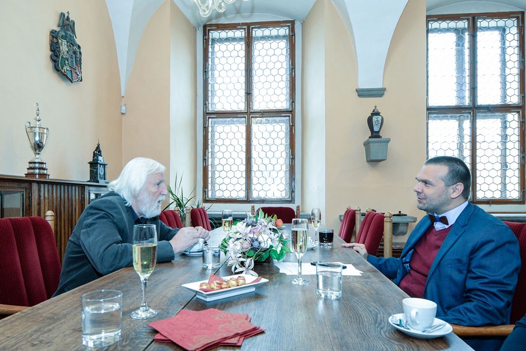 Primátor poblahopřál Janu Loučímovi k životnímu jubileu (foto: M. Pecuch, 8.10.2019)