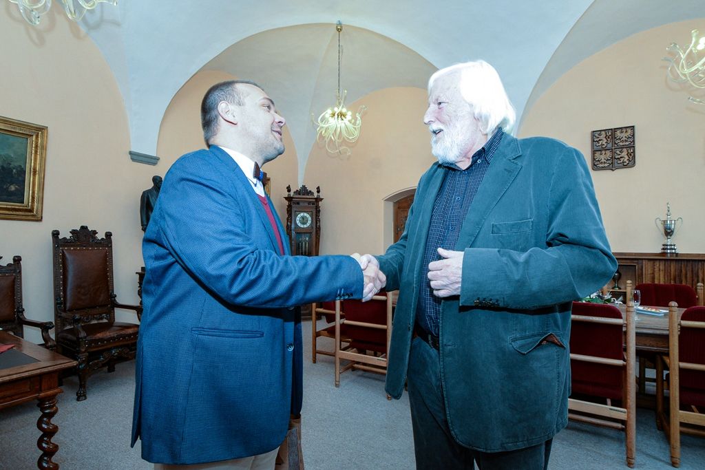 Primátor poblahopřál Janu Loučímovi k životnímu jubileu (foto: M. Pecuch, 8.10.2019)