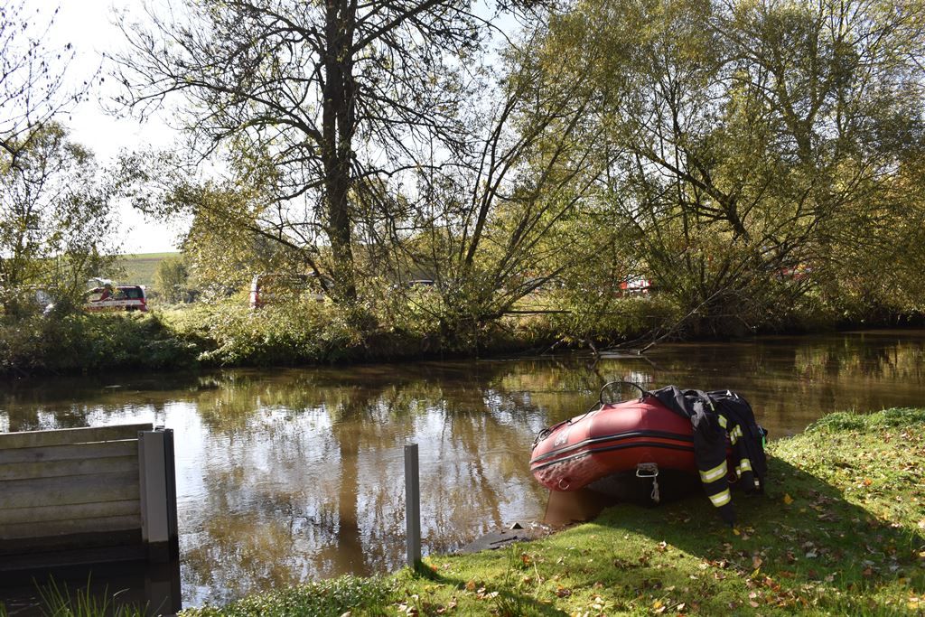 Instalace zařízení na čerpání vody z Radbuzy (foto: A. Jarošová, 14.10.2019)