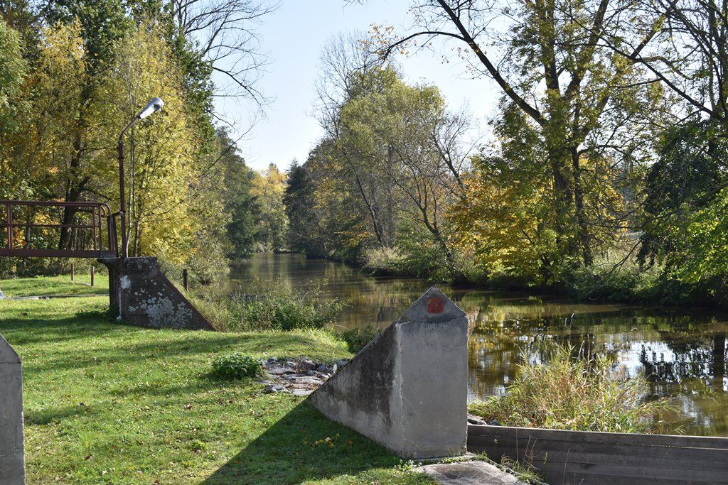 Instalace zařízení na čerpání vody z Radbuzy (foto: A. Jarošová, 14.10.2019)