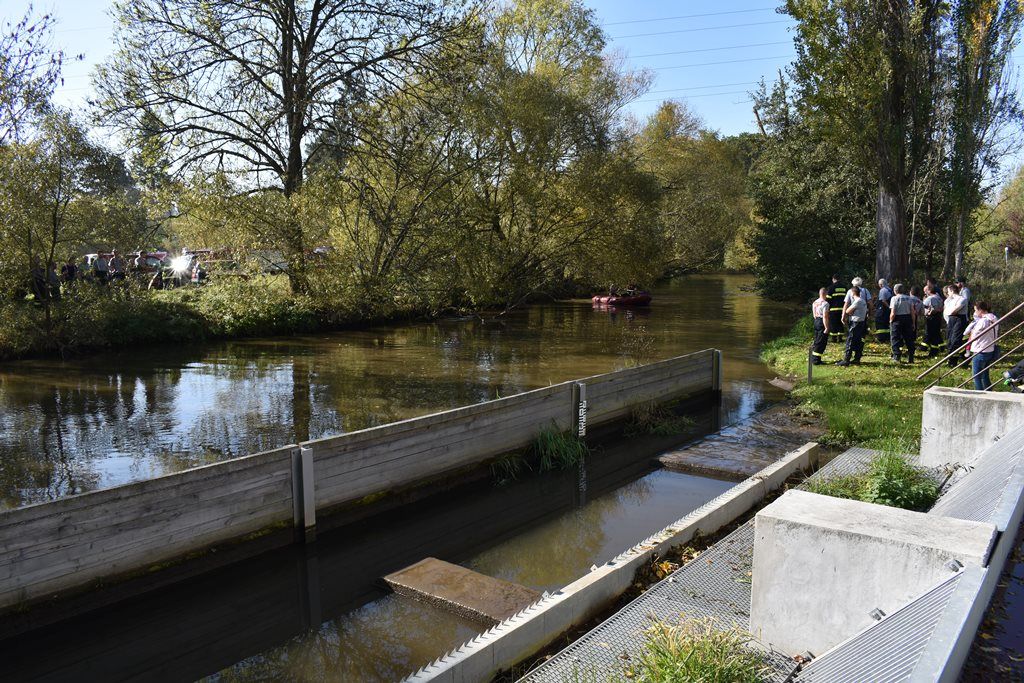 Instalace zařízení na čerpání vody z Radbuzy (foto: A. Jarošová, 14.10.2019)