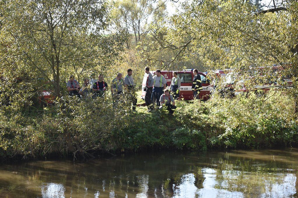 Instalace zařízení na čerpání vody z Radbuzy (foto: A. Jarošová, 14.10.2019)