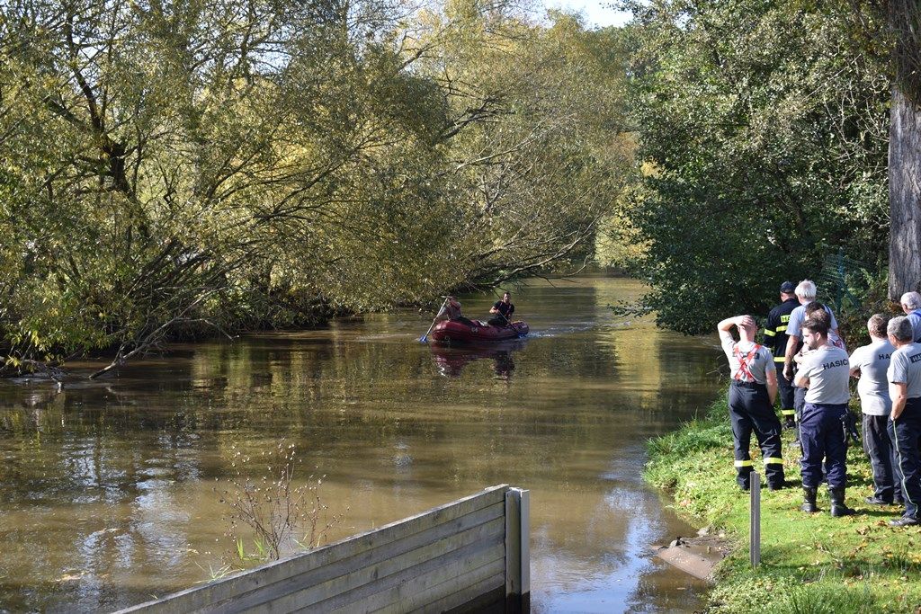 Instalace zařízení na čerpání vody z Radbuzy (foto: A. Jarošová, 14.10.2019)
